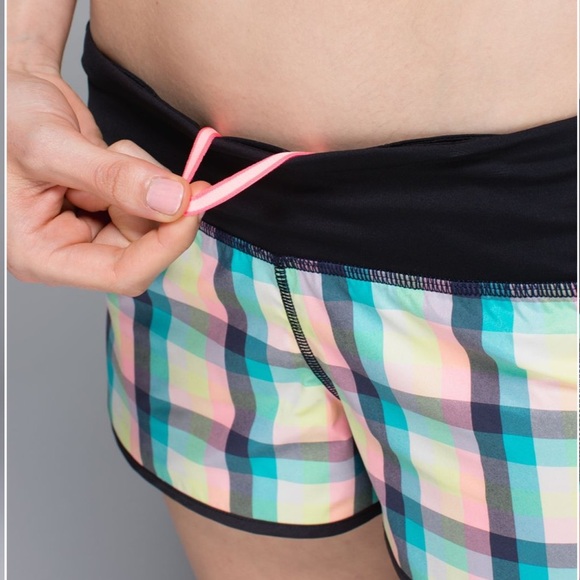 Lululemon Speed Short 2-way Stretch Wee Wheezy Check Bleached Coral Cadet blue - Picture 3 of 10